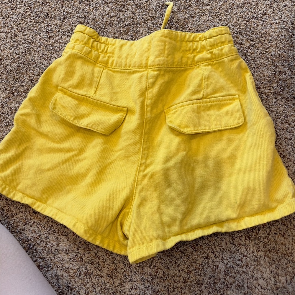 Zara Paperbag Bermuda Shorts in Yellow - Picture 4 of 5